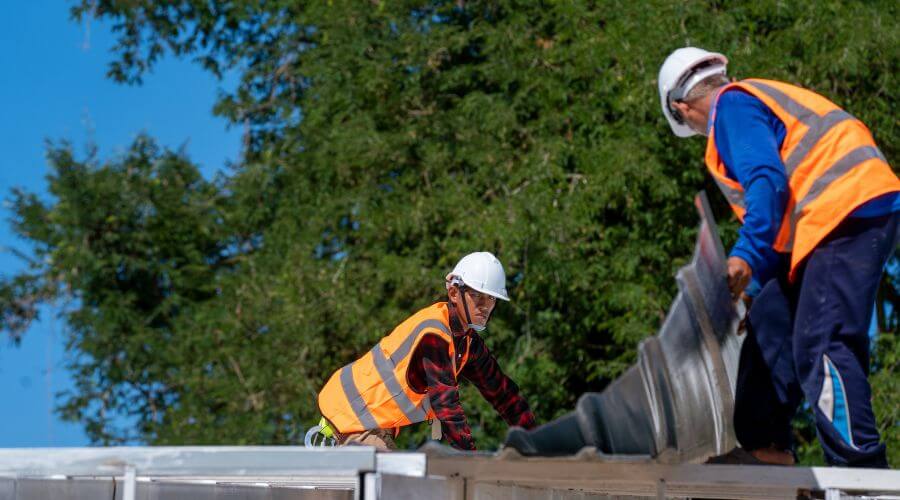 Professional gutter cleaning in Chester, MA
